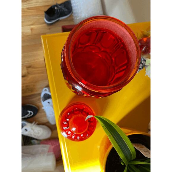 Vintage L.E. Smith Glass Moon and Stars Amberina Medium Lidded Canister - Picture 5 of 5